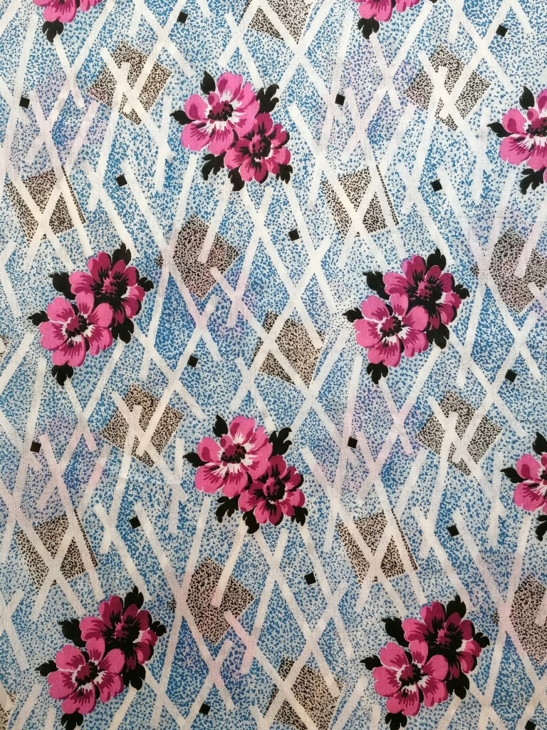 Coupon De Tissu Vintage - 98 Cm X 440 Cm (environ), Coton Multicolore, Neuf, Pour Couture Ou Déco